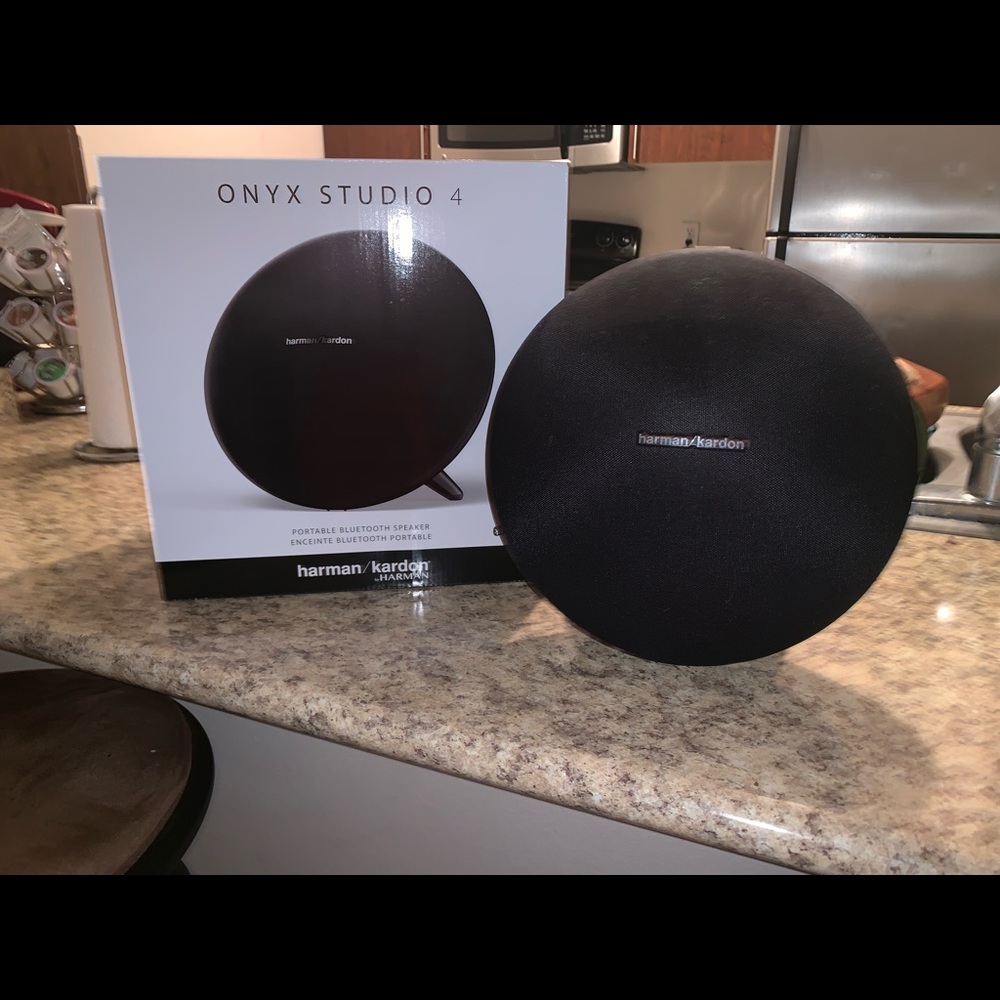 harman kardon onyx studio